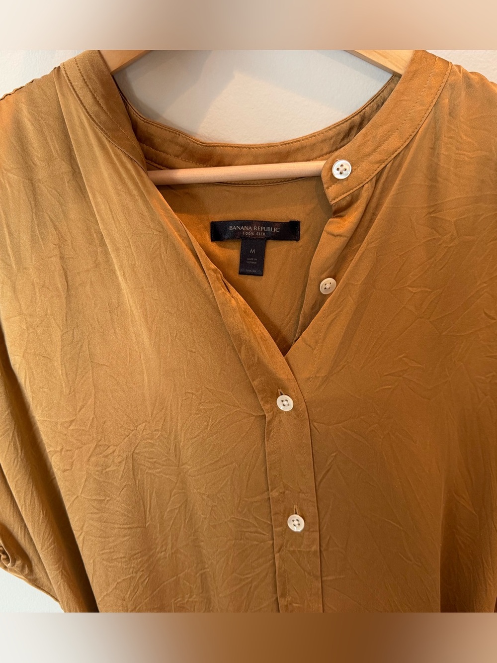 Banana Republic 100% Silk Women’s Gold button-up midi dress